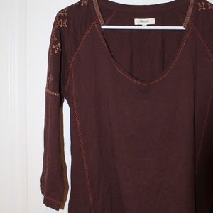 Madewell- Maroon tshirt with details on shoulder